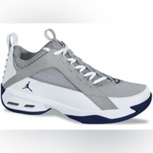 Air Jordan 1 Low Flyease Men's Gray and White Athletic Shoes